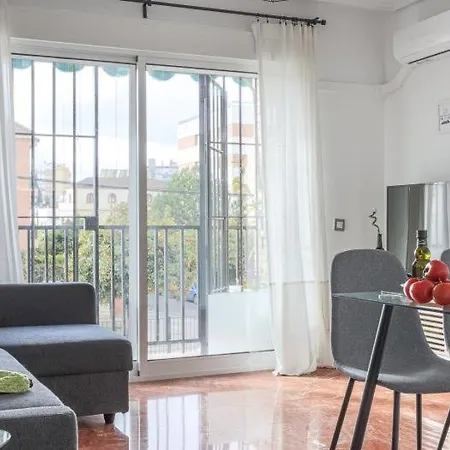 Elegante Apt Luminoso Y Tranquilo De 2 Hab Sevilla Wifi-Ful Parking Inc Exterior photo